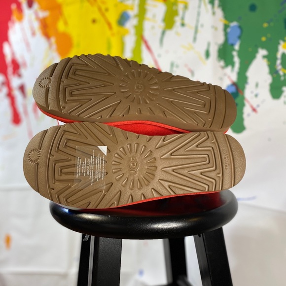 UGG CLASSIC MINI STAR RED - Picture 5 of 9